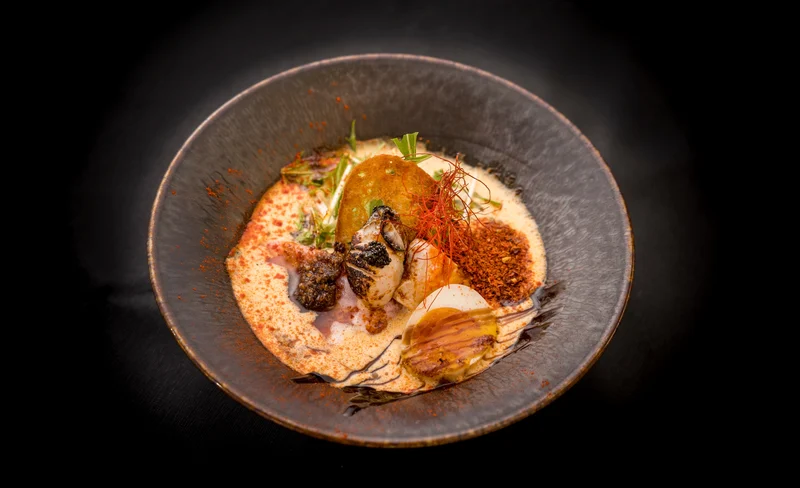 ただいま変身中（Tadaimahenshinchuu）法式氛圍拉麵店 – 東京