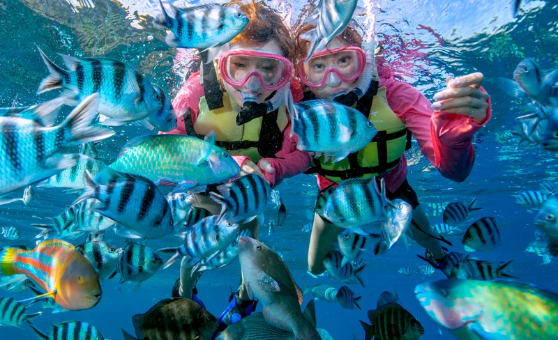 日本沖繩青之洞窟＆香蕉船水上活動體驗