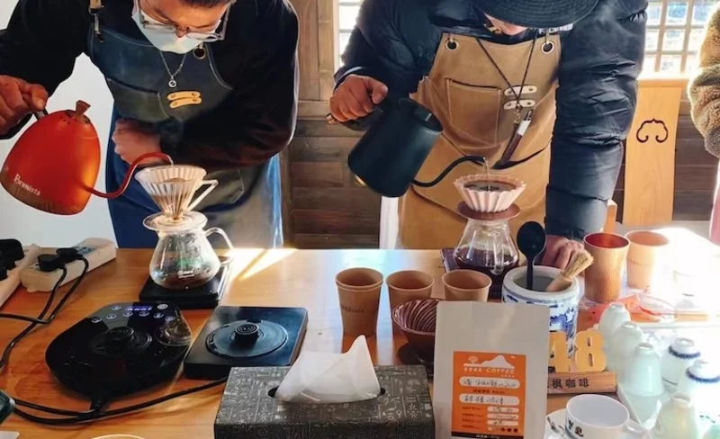 雪山下白沙古鎮學做雲南手衝咖啡- Eatwith