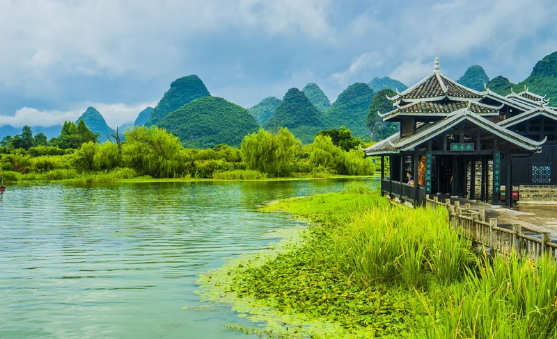 陽朔私人導覽1日遊  遇龍河竹筏漂流 銀子巖 世外桃源