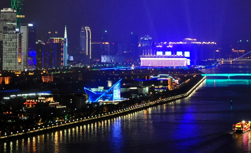 廣州珠江夜遊（海心沙碼頭上船）