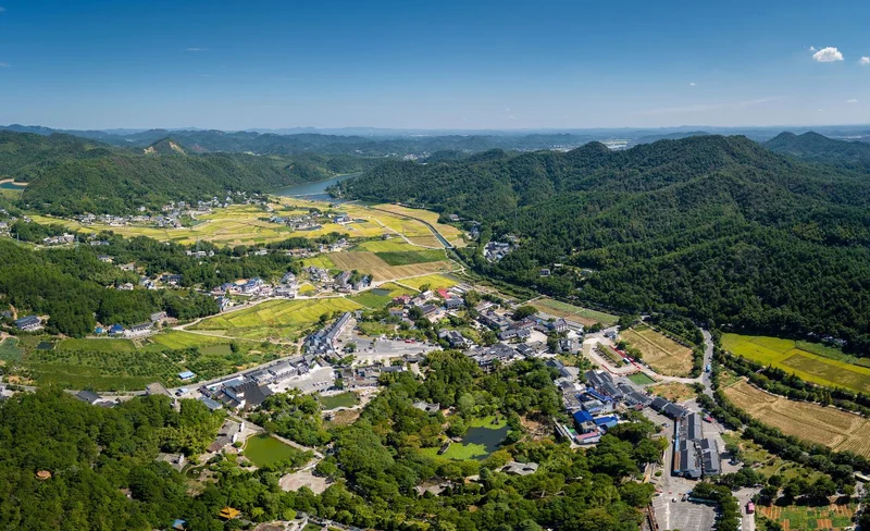 韶山一日遊（銅像廣場+毛主席故居）