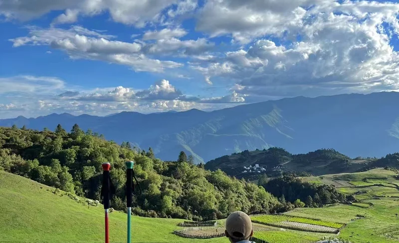 雲南虎跳峽老藥山野奢戶外兩日（虎跳峽高路+雲極野奢帳篷營地+輕徒步+峽谷秘境+越野車出行）
