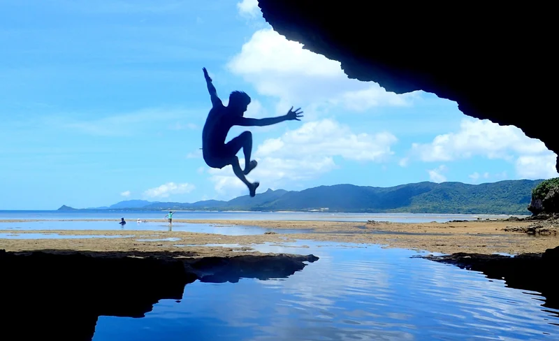 石垣島藍洞與海龜浮潛之旅