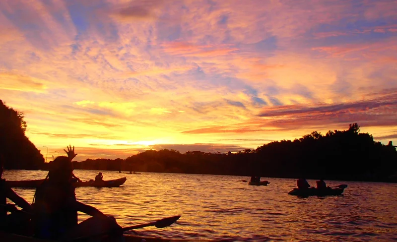 沖繩紅樹林獨木舟＆釣魚體驗