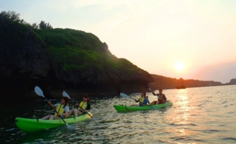 沖繩恩納村日落皮划艇體驗