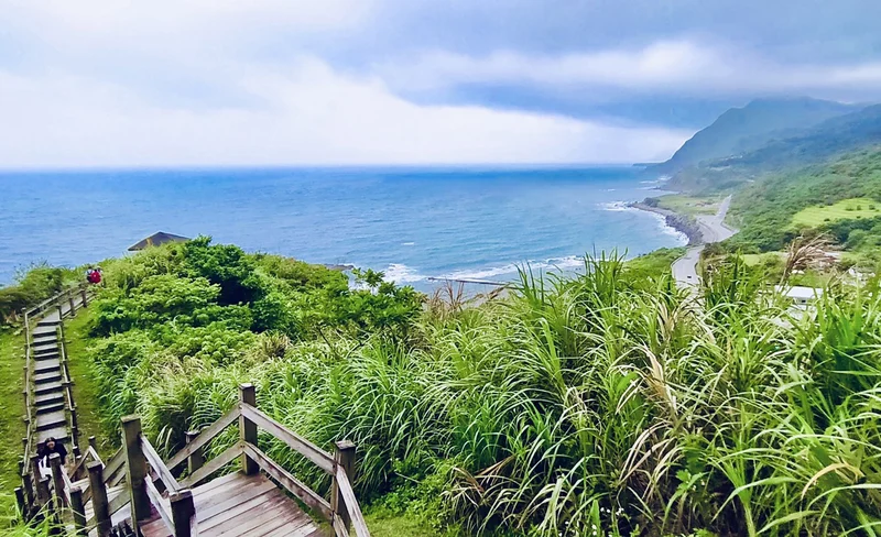 台東: 牛山呼庭, March洞及大石鼻山海線一日遊-KLOOK
