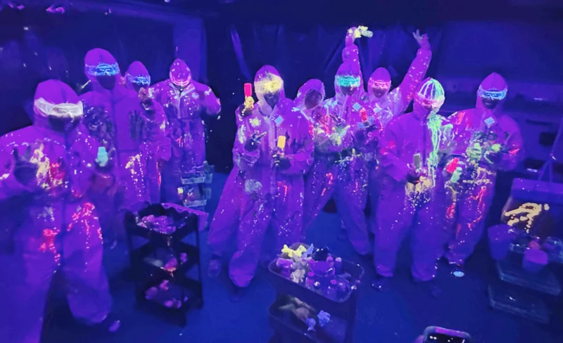 台北: 藝級玩家夜光潑畫體驗-KLOOK