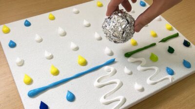 畫藍綠森林 / 壓克力畫 / 畫林中情侶