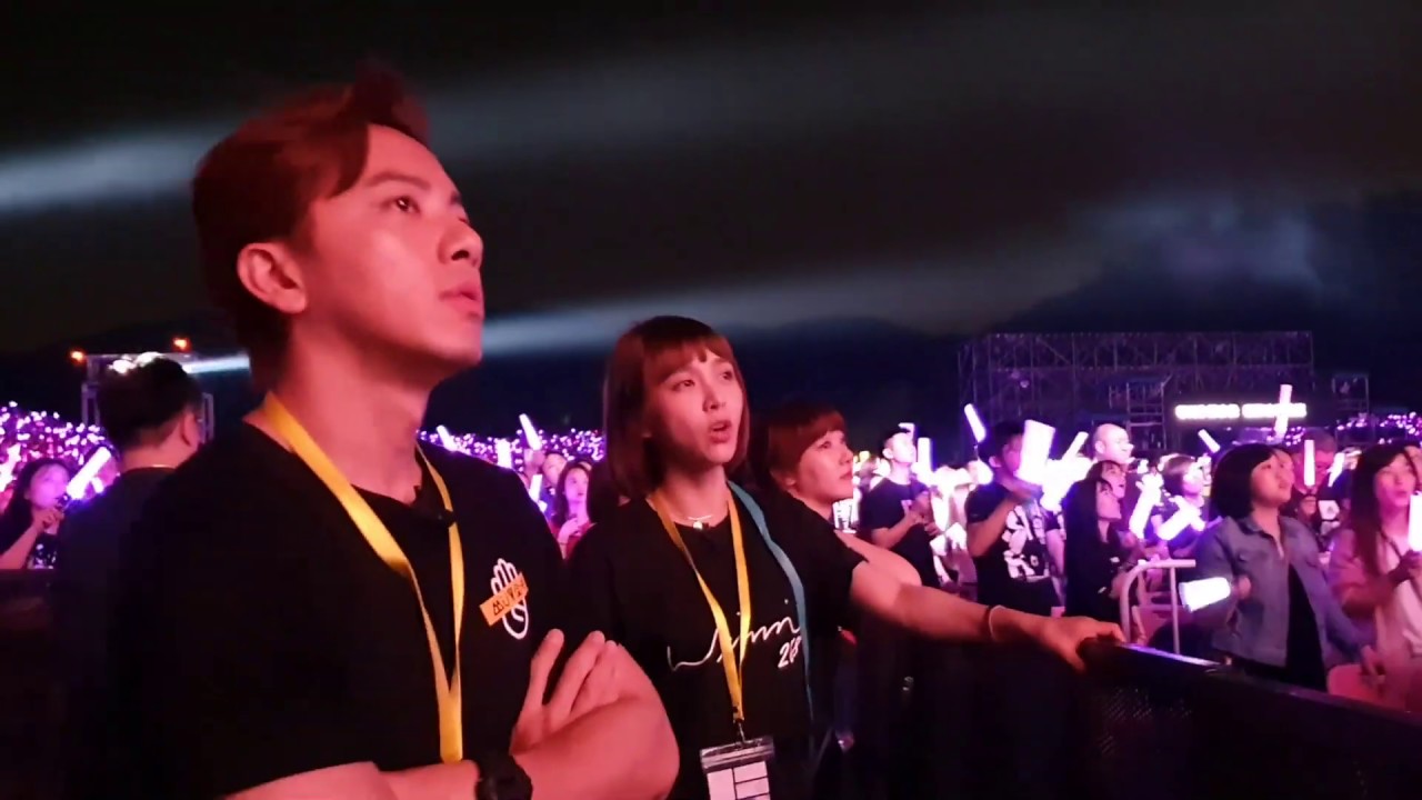 [Behind] 深情三人組之他們真的很愛五月天