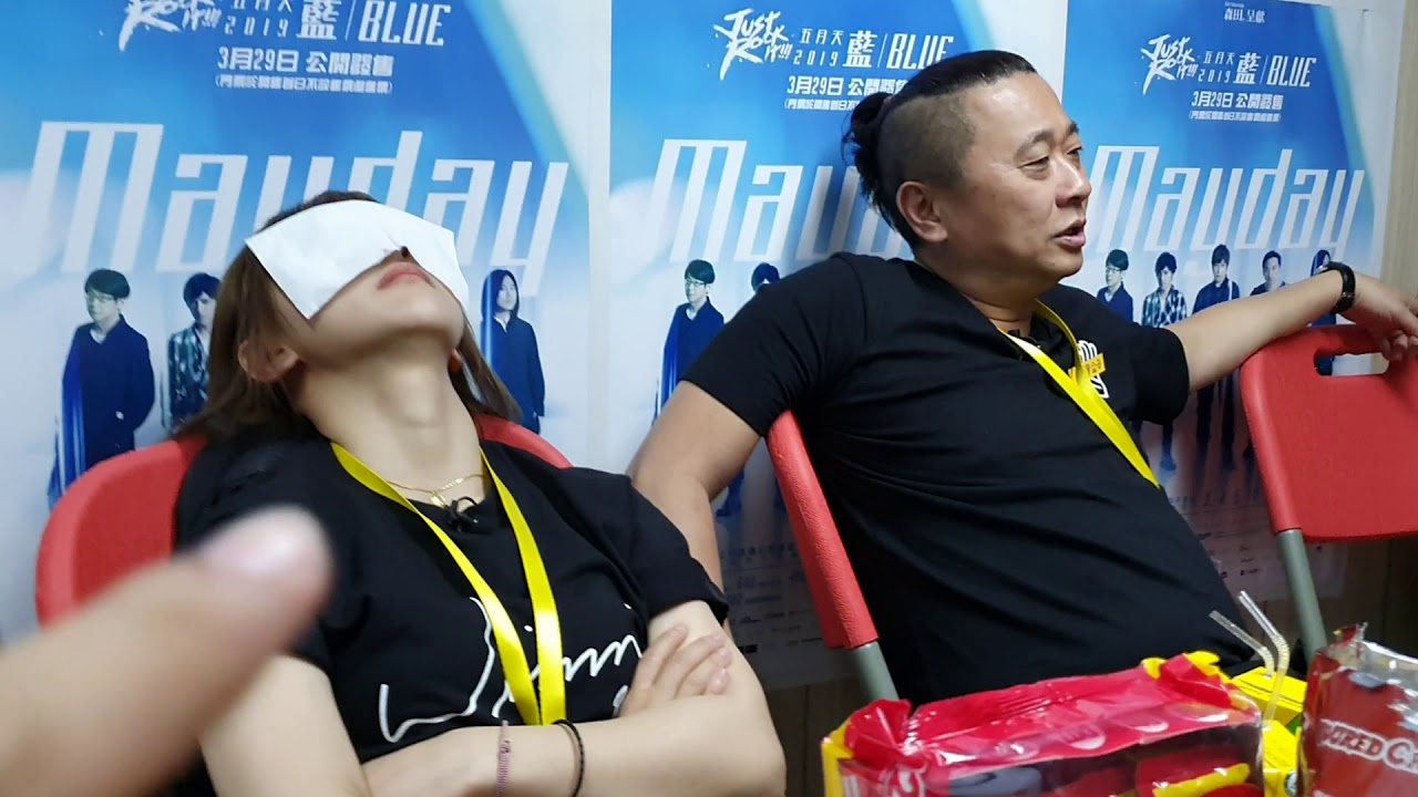 [Behind] 看來阿公的歌聲很助眠