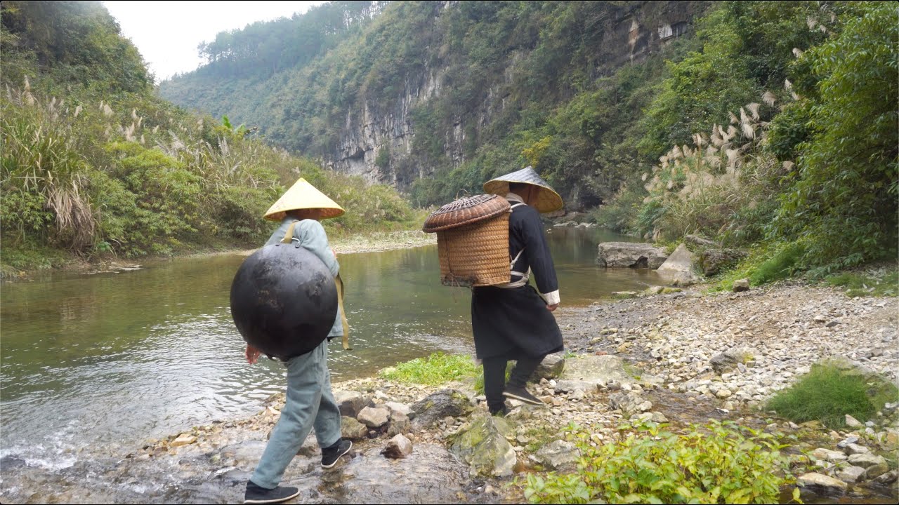 游侠松 | 流水小溪旁户外制作贵州特色丝娃娃 | outdoor cooking Guizhou characteristic silk doll near the stream