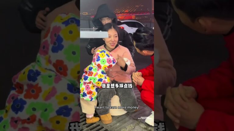 重慶寶媽帶著兩個娃日復一日擺攤,只為換來兒子的平安,視頻有點長,希望你能看完,今天不純講生意,希望大家萬事如意 #商業思維 #創業 #銷售技巧 #創業擺攤 #商業模式 hq720