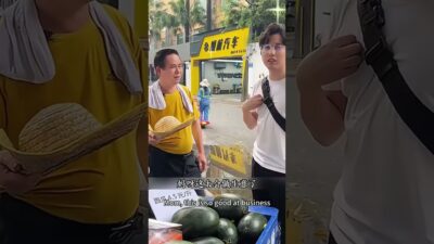 吃西瓜挑戰大賽，看看最後誰成功了？#生意經 #商業思維 #老闆思維 #引流拓客 #實體經濟